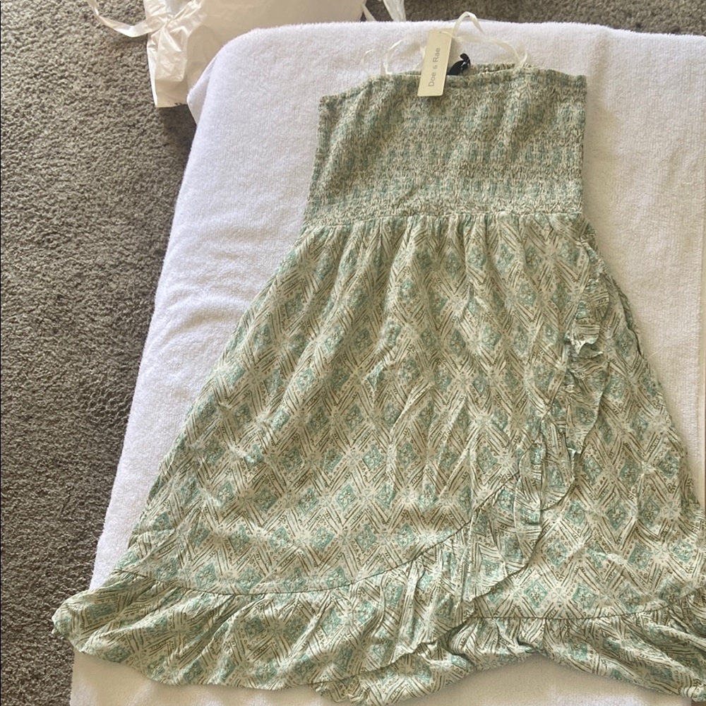 Doe & Rae Green Strapless Dress